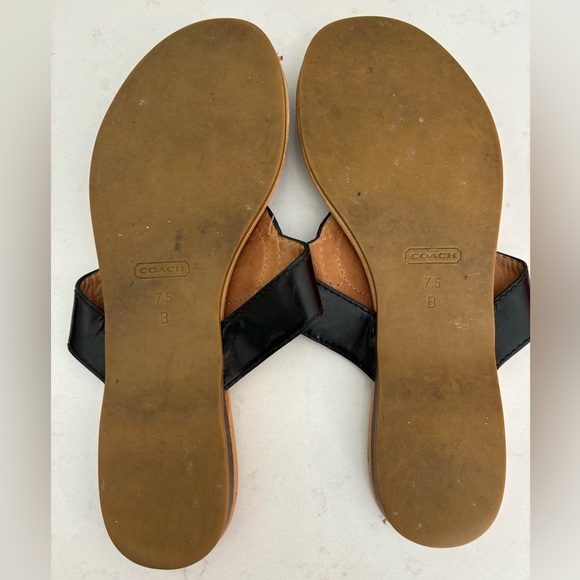 Coach Sena Black Leather Medallion Flip Flop Sandals Women’s Size 7.5 - Picture 2 of 2